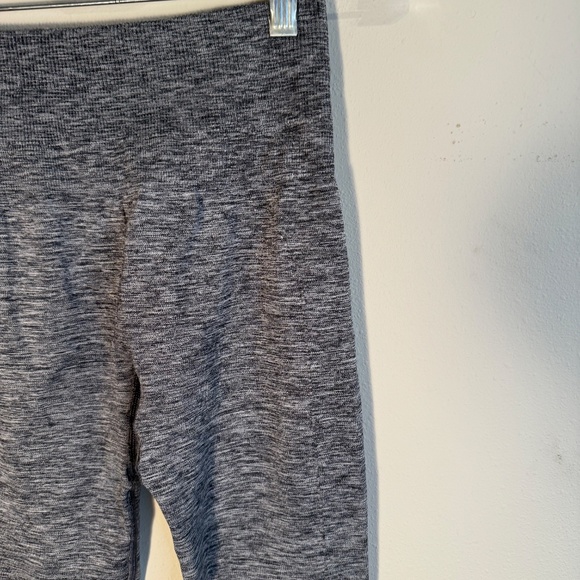 Lululemon Ombre Grey 7/8  Leggings Size 4 - Picture 7 of 14